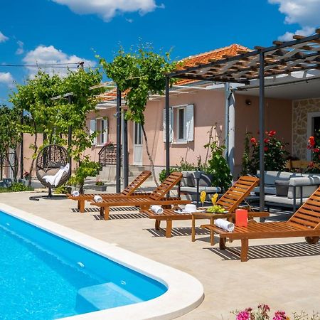 Villa Terra With Heated Pool Marina Exteriör bild